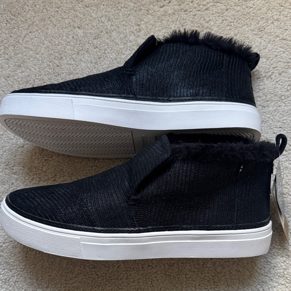 Toms Paxton Black Faux Fur Lizard Embossed Leather Slip-On Sneaker Booties 9.5 - Picture 7 of 10
